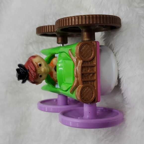 💥50% saleRetro 90's Tiny Toon Adventure Toy Car - Gogo Dodo / Montana Max #1047 - Picture 2 of 7